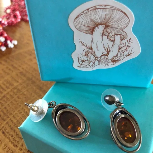 Amber Earrings - Picture 3 of 4